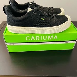 Women’s Size 9.5 Black Cariuma IBI